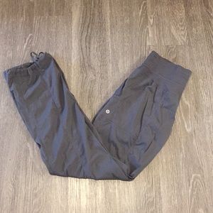 Gray lulu dance studio III unlined pant size 4